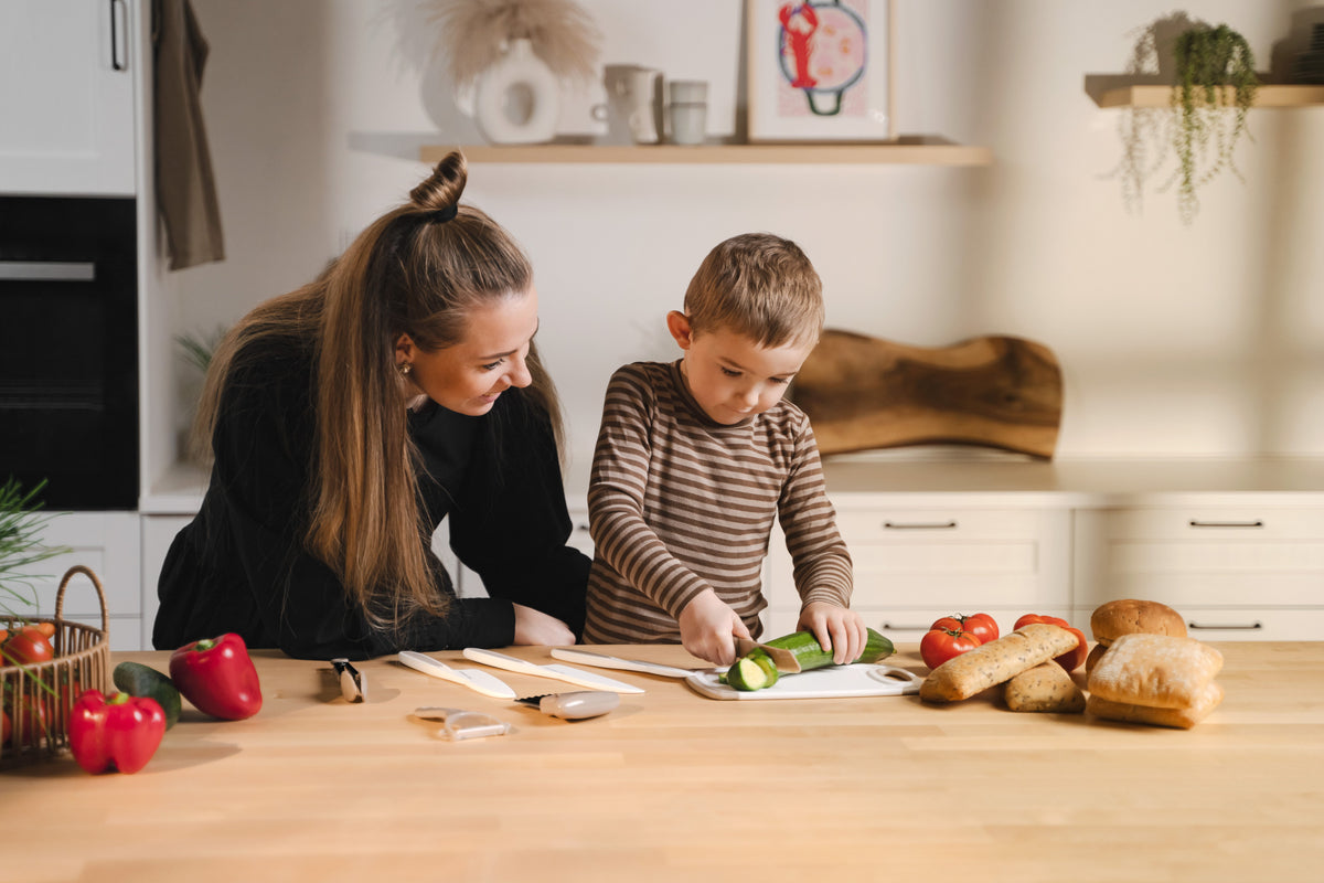 Piccoli eroi in cucina – crea grandi ricordi con utensili da cucina a misura di bambino
