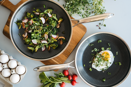 Come prendersi cura della propria padella antiaderente ibrida ONYX Cookware