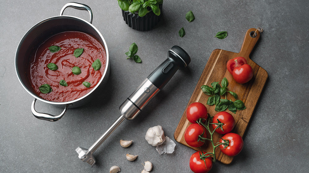 Ricetta Facile per Zuppa di Pomodoro con il Frullatore ad Immersione di ONYX Cookware